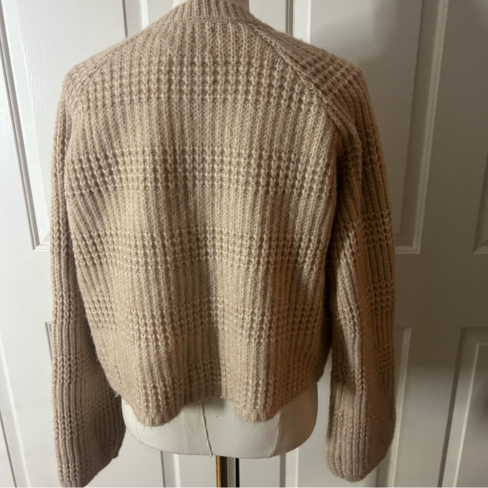 Jane Cardigan in Oat Stitches & Stripes (size L) - Picture 7 of 9
